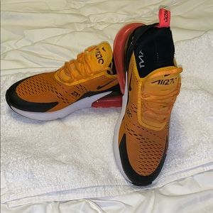 Nike Men’s Air 270